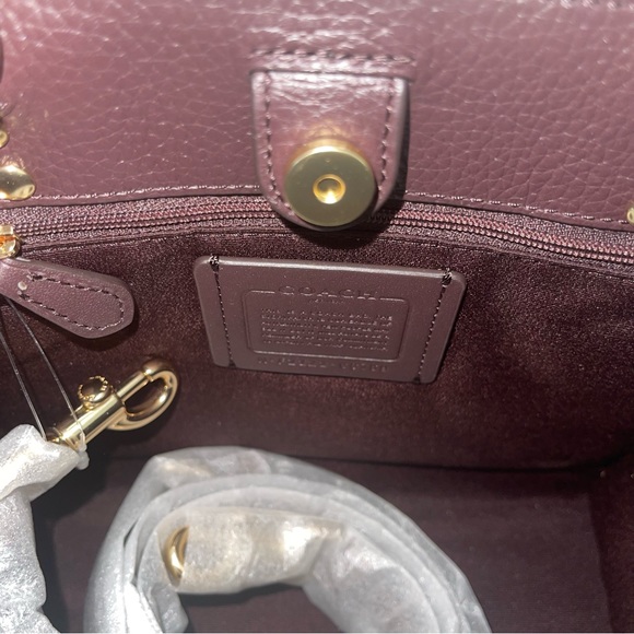 Coach Dempsey Tote 22 In Signature Canvas With Hedgehog Print In Brown Black NWT - Picture 6 of 16